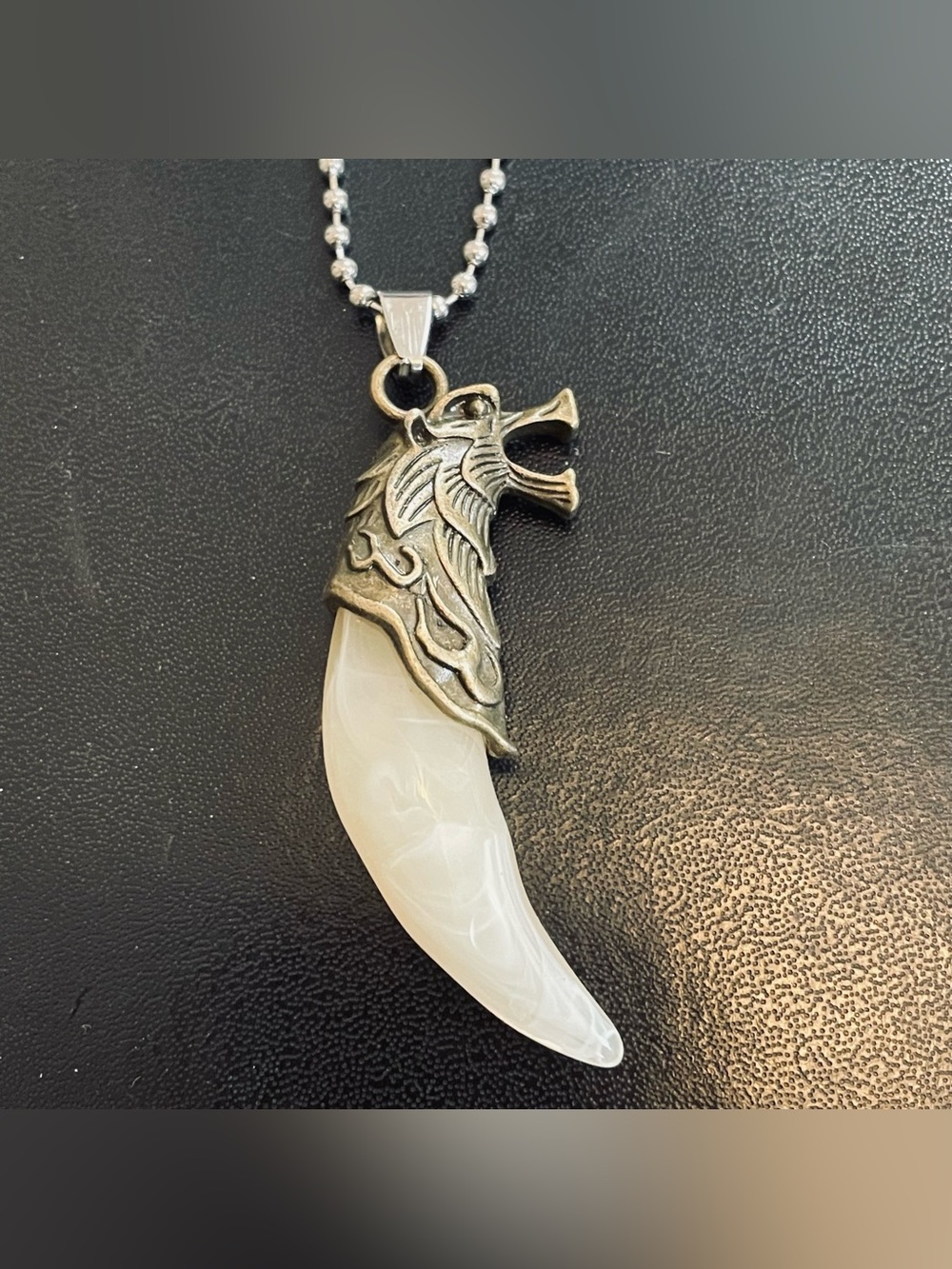 Dragon Tooth Silver Necklace 22” NEW